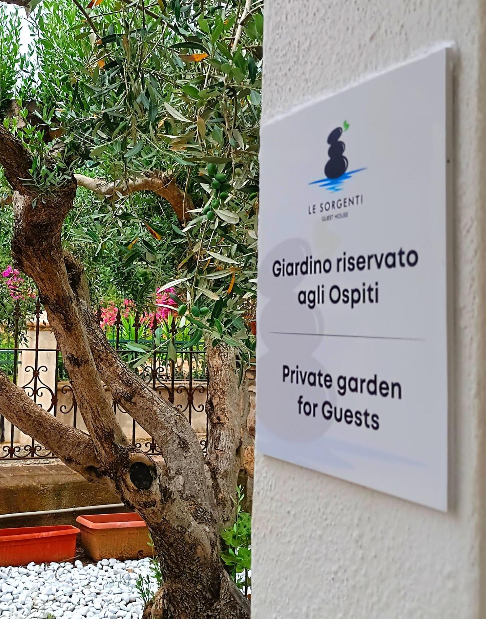 Le Sorgenti Guest House Ilbono Екстериор снимка